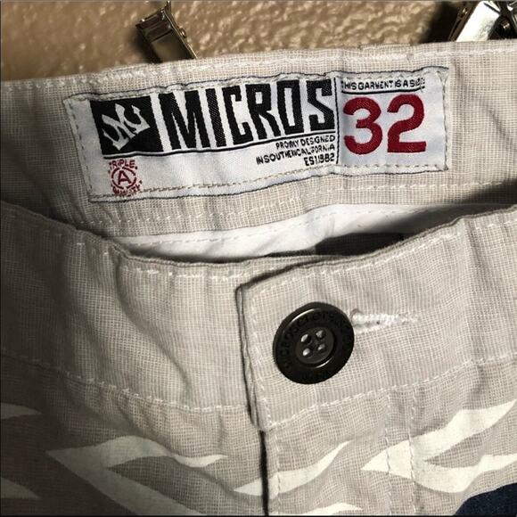 Micros Men's Gray Striped Shorts Size 32 - Picture 4 of 5